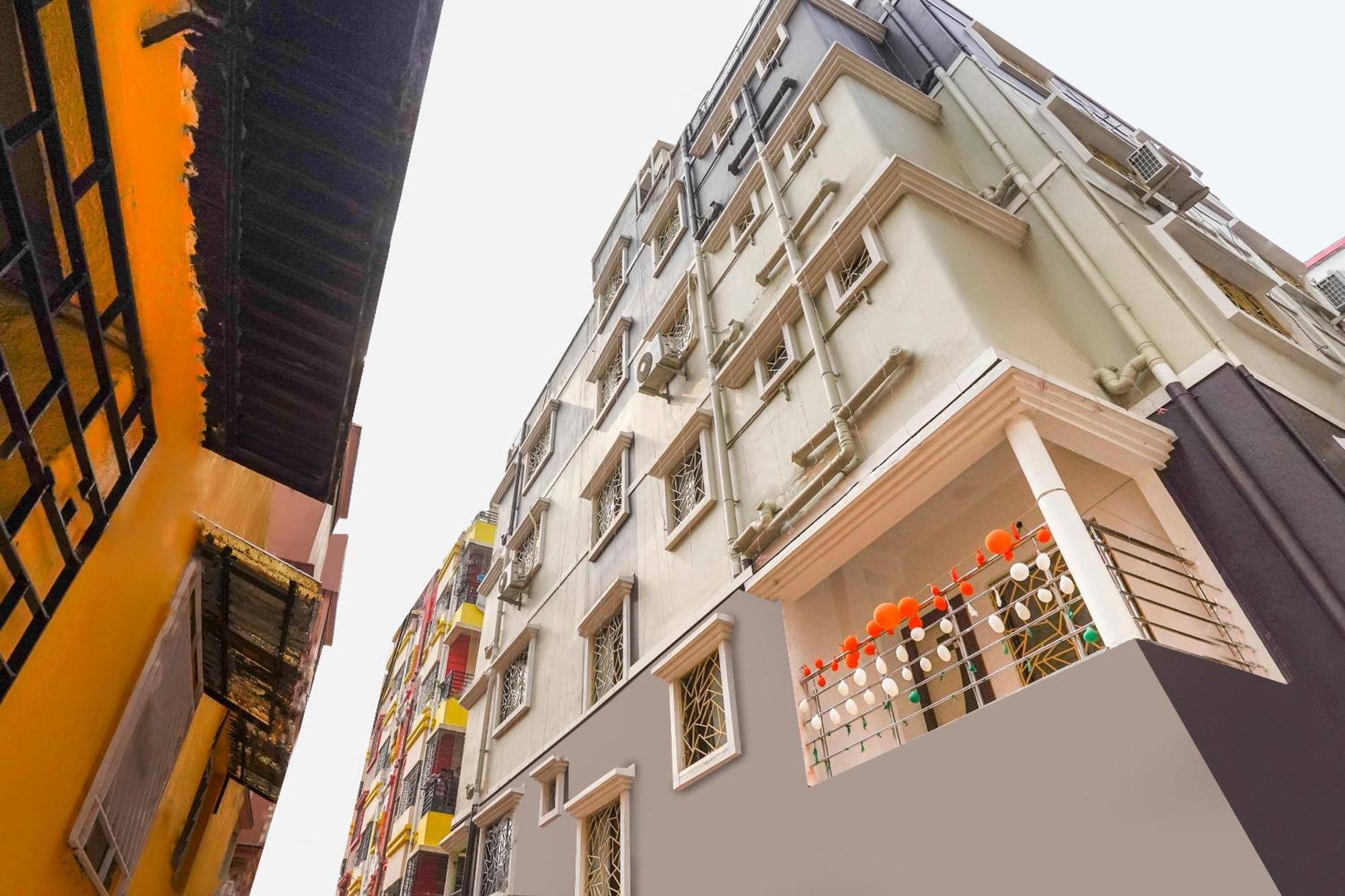 Hotel O Trisha Guest House Dam Dam Bagian luar foto